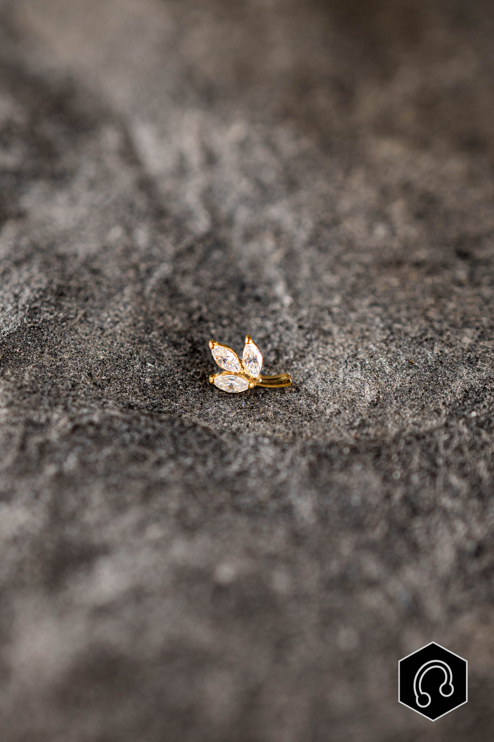 Labret Titane Doré Petal Glow