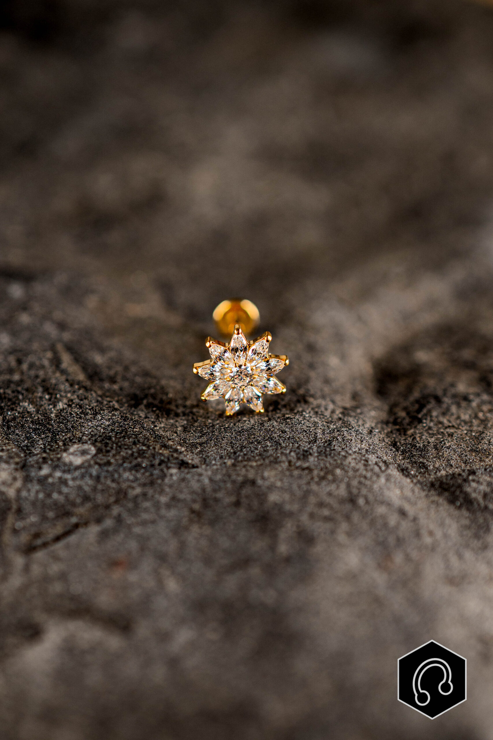 Labret Titane Doré Solaris Bloom