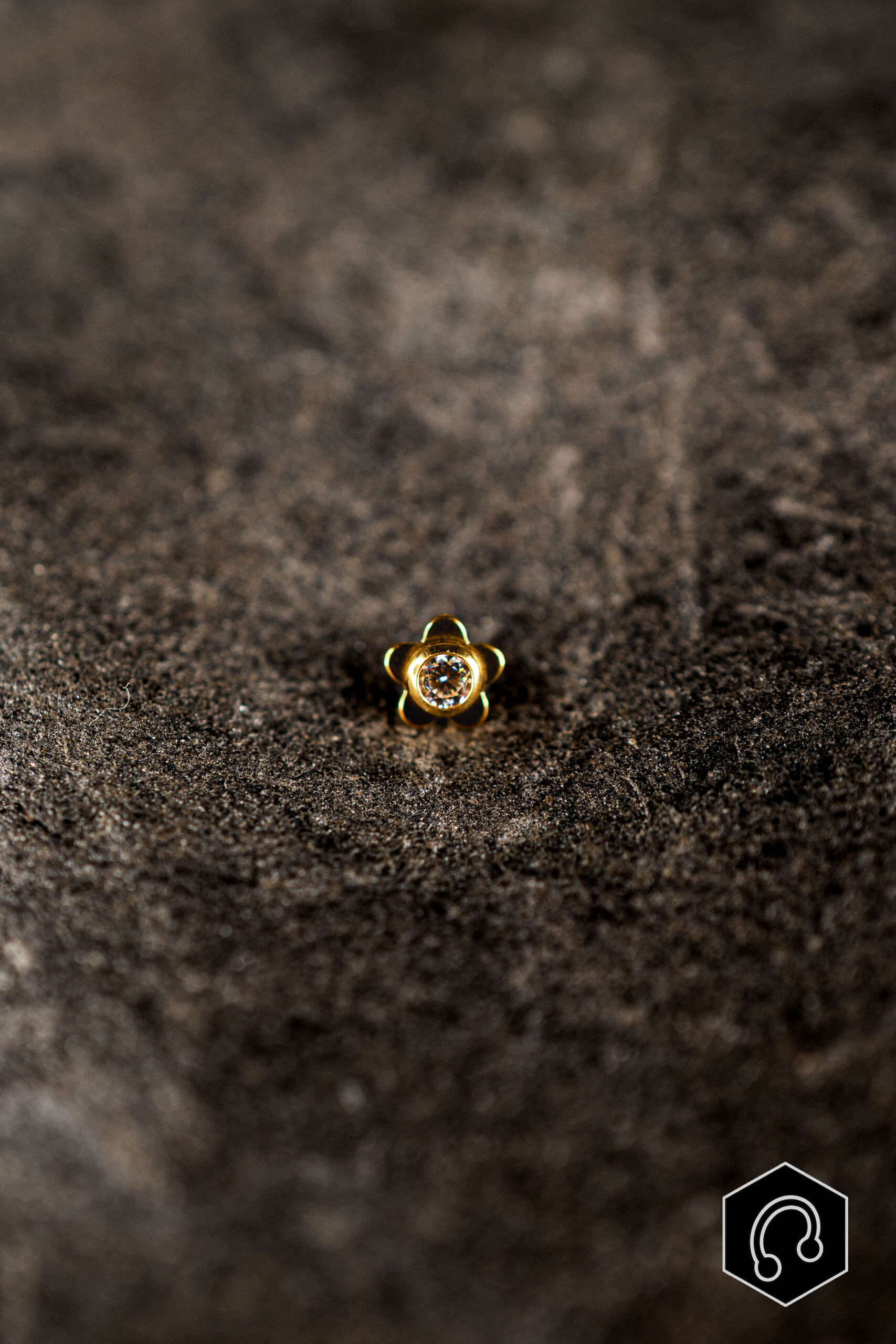 Labret titane doré Daisy