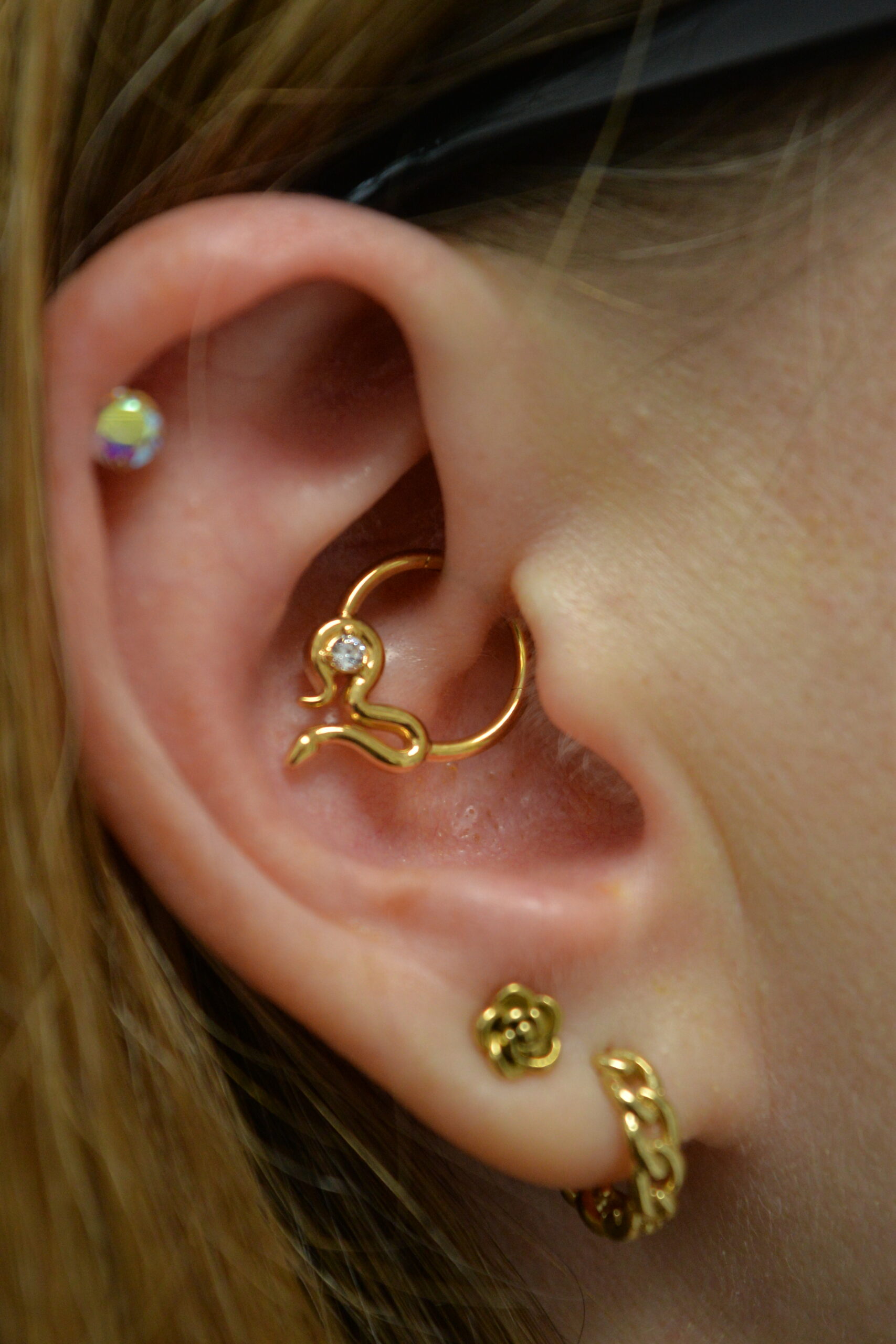 Anneau Clicker Titane Serpenta Gold