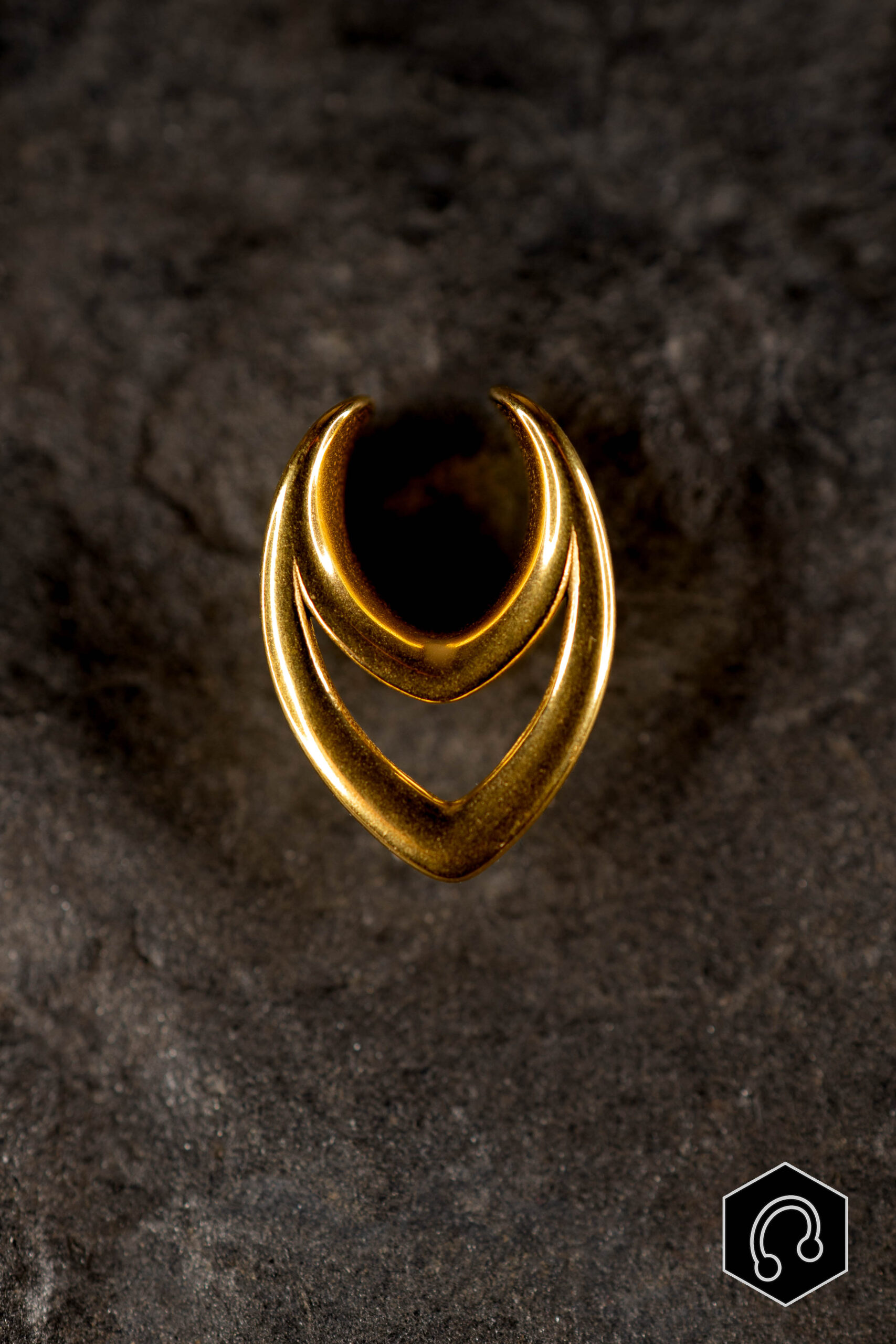 Ear Saddle Double V Doré