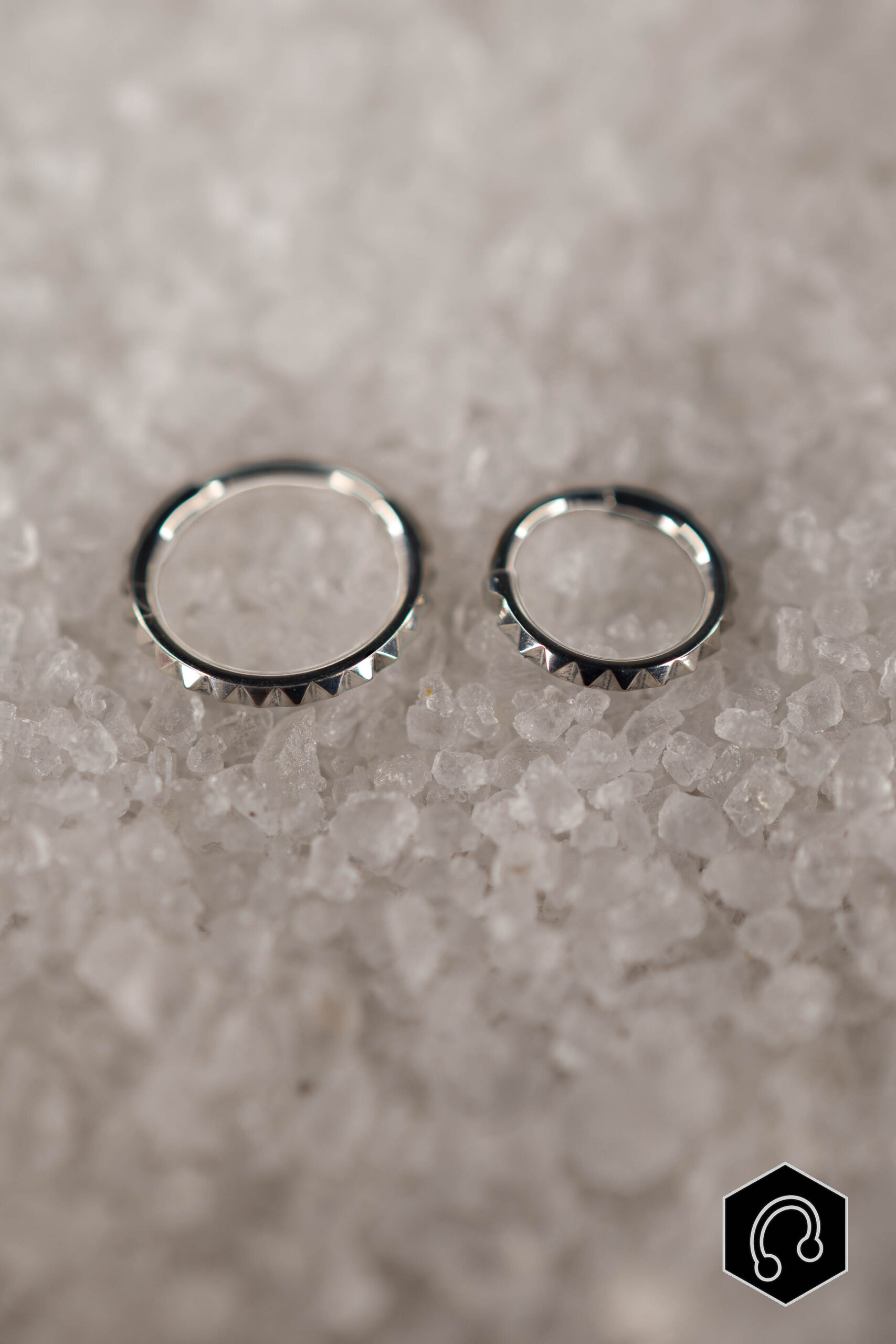 Anneau Titane Narine Facetté 0.8