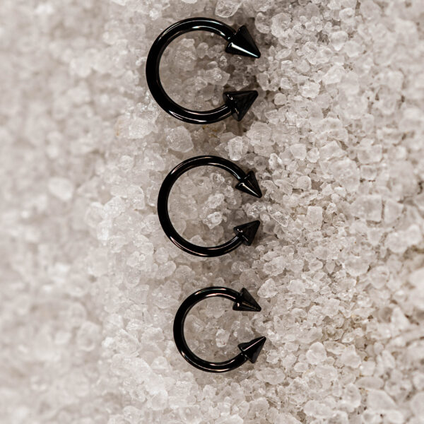 Fer à Cheval Noir Spike