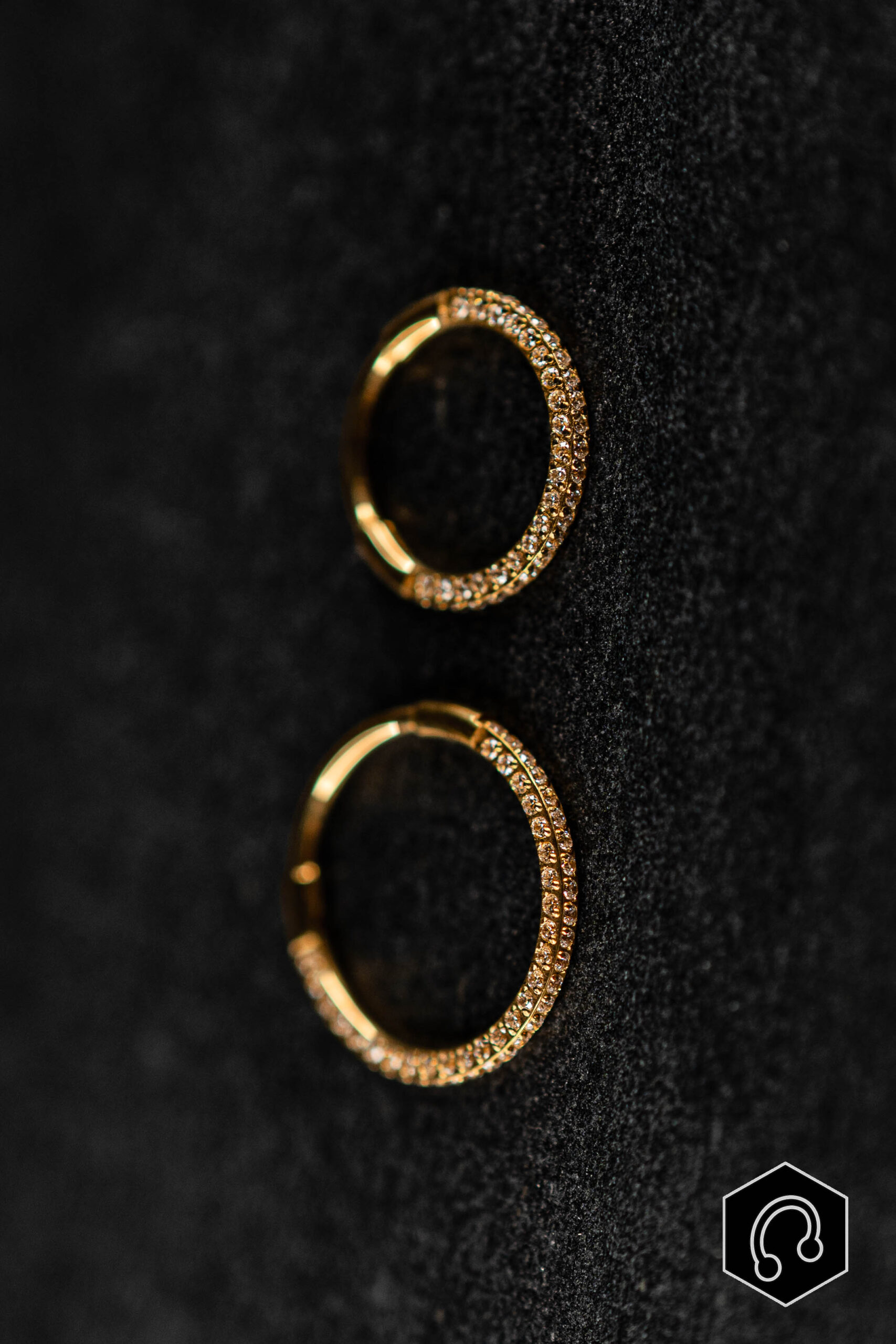 Anneau Clicker Doré Full Strass 0.8