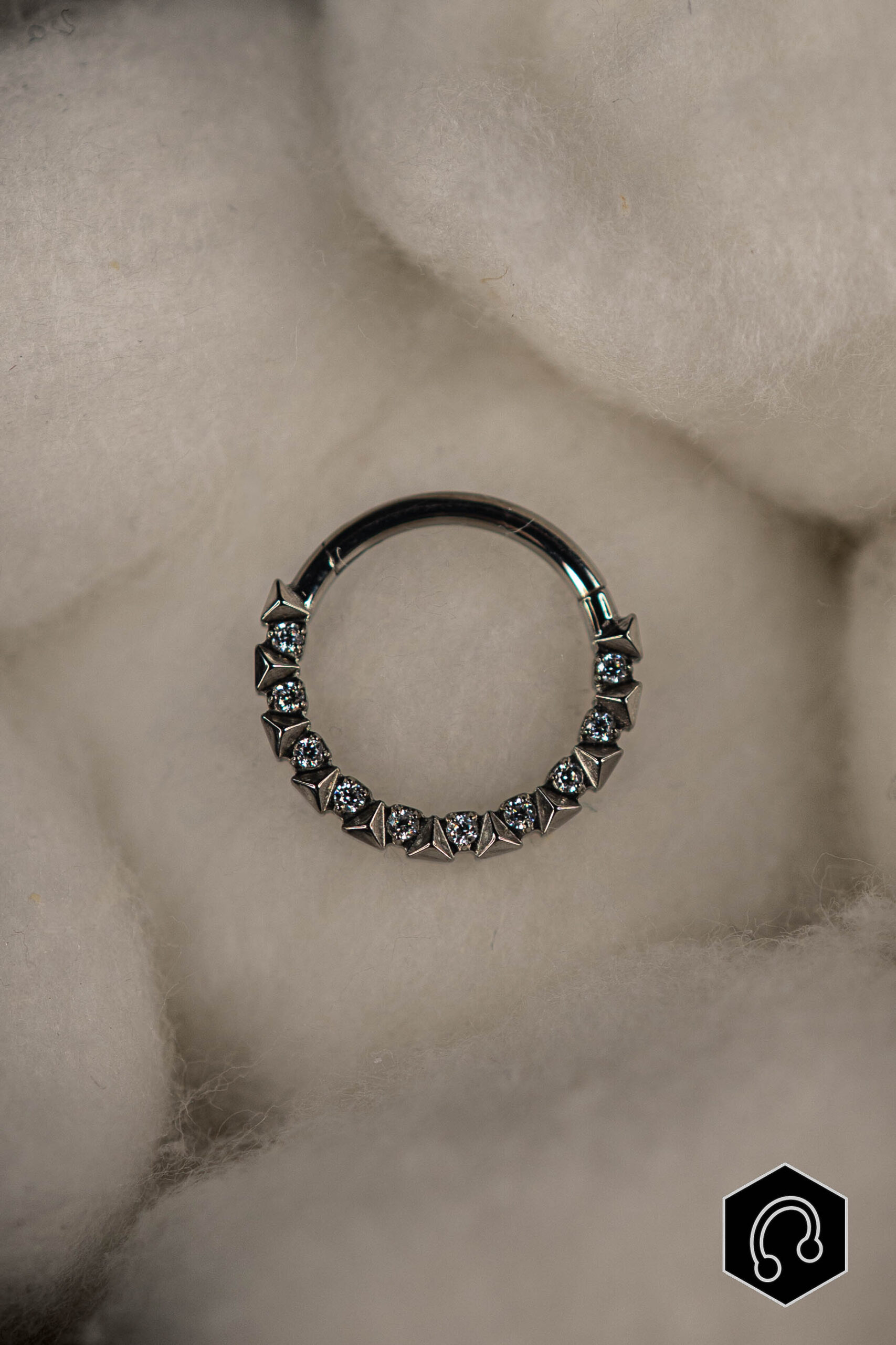 Anneau clicker titane argenté Sculpt