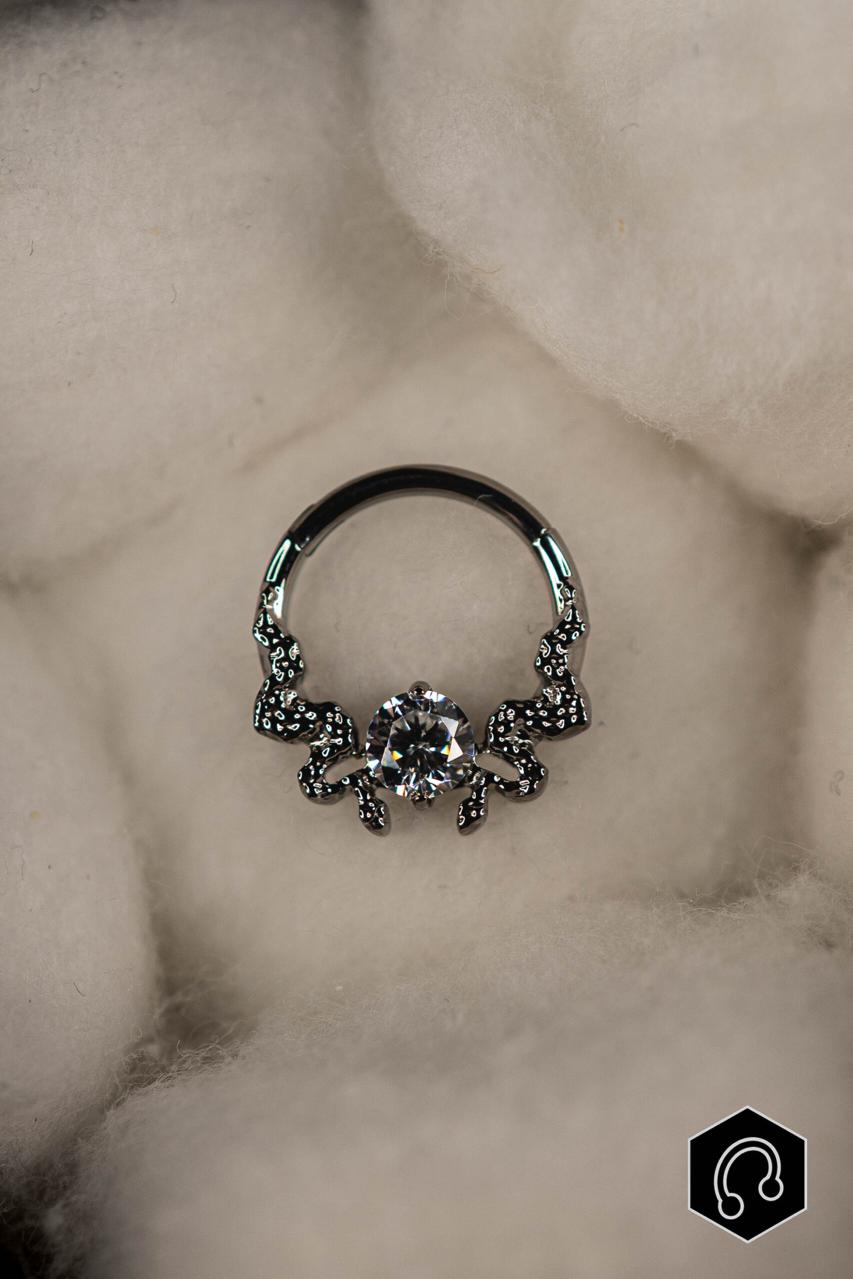 Anneau Clicker Titane Argenté Medusa