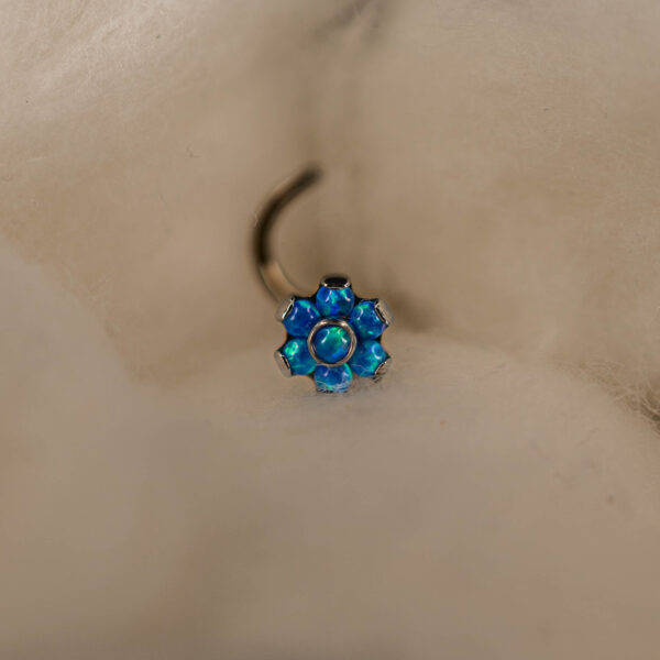 Stud Titane Argenté Fleur bleue