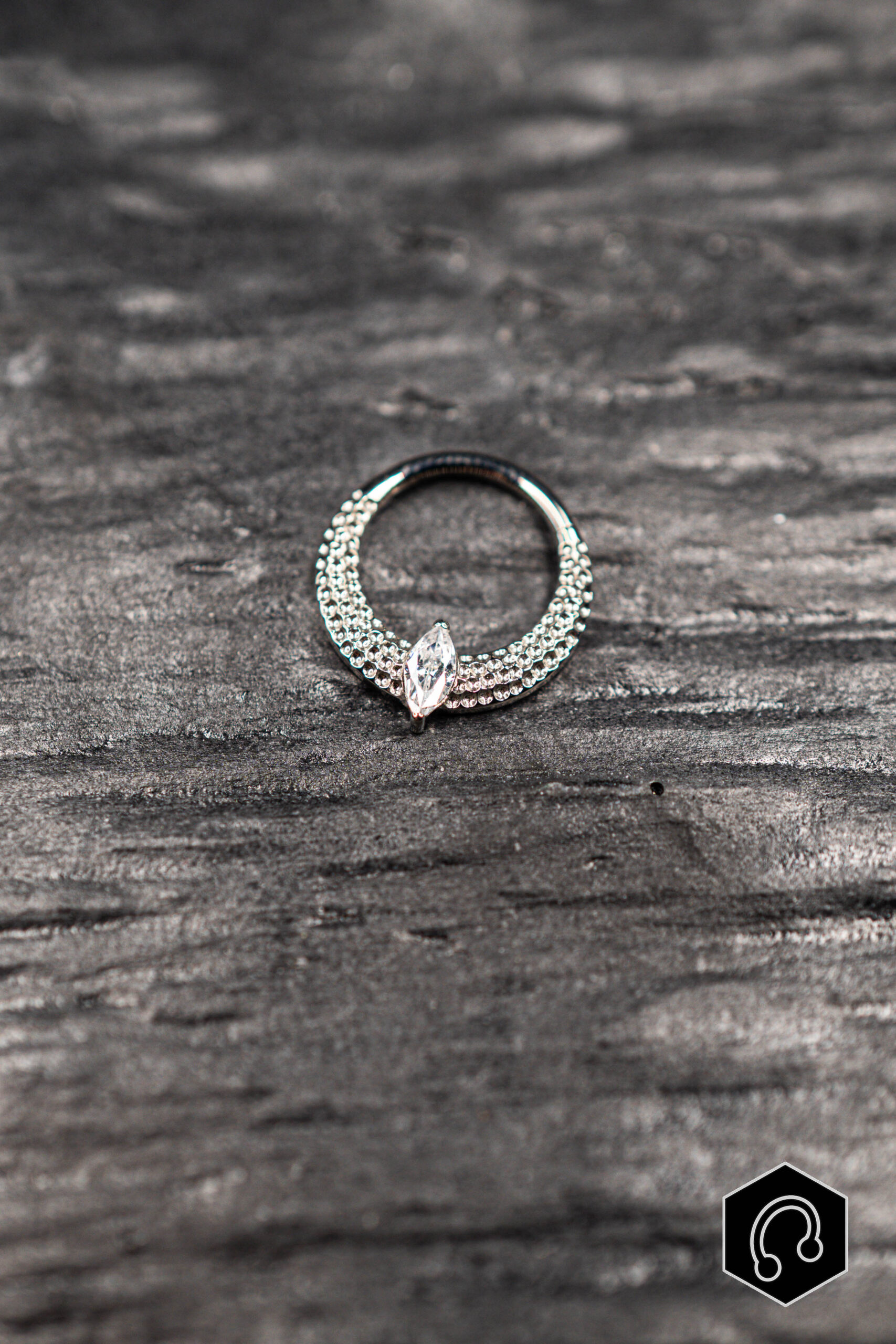 Anneau Clicker Little Empress Strass
