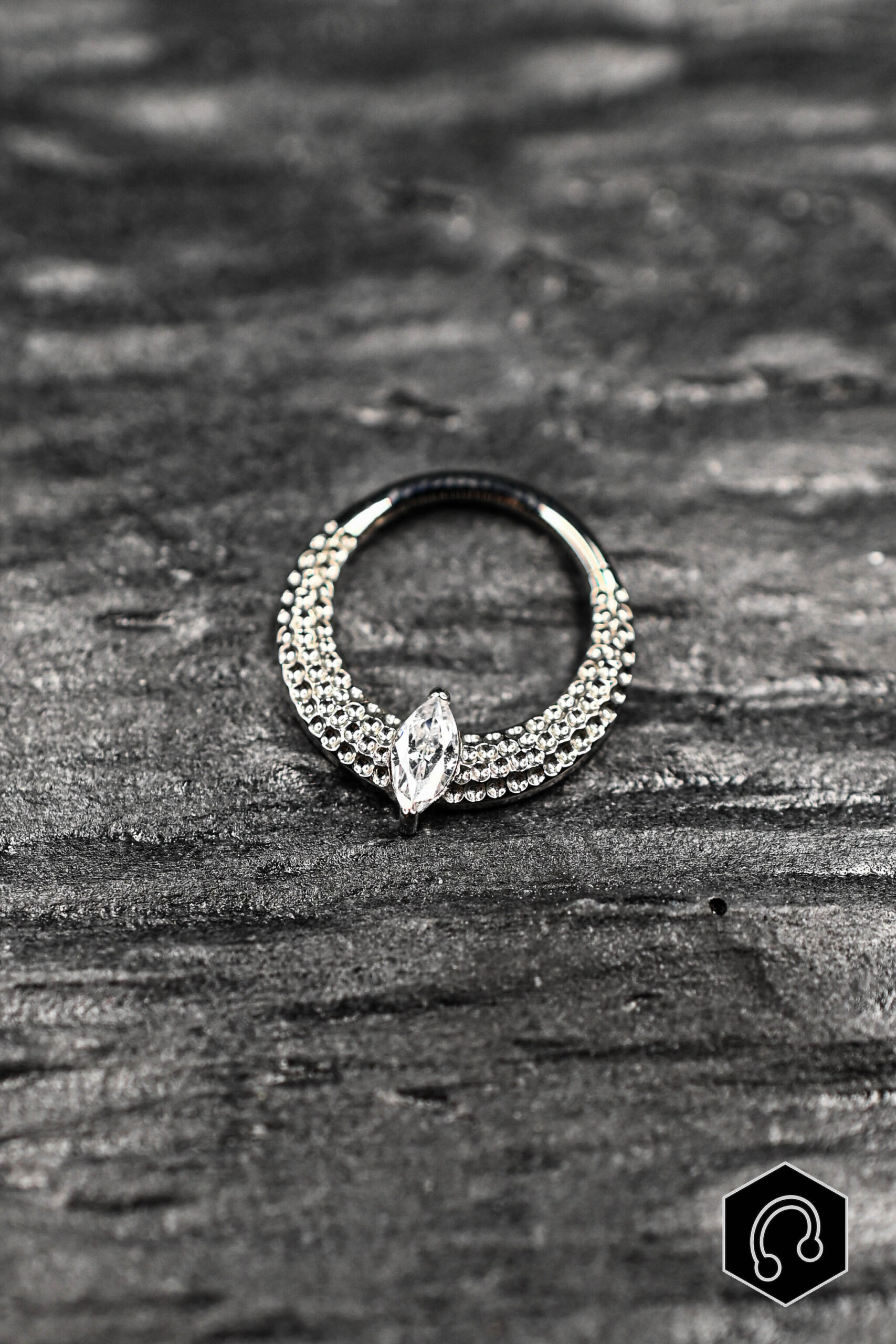 Anneau Clicker Little Empress Strass